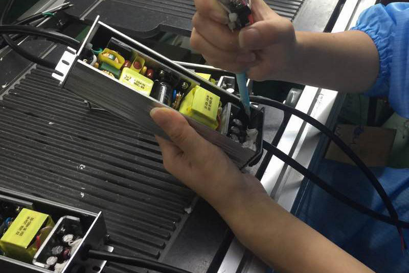 什么是耐高温密封胶？耐高温密封胶多久能干？耐高温密封胶基本概述