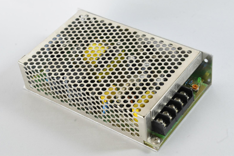 开关电源用什么导热系数的导热硅胶片？看开关电源导热硅胶片应用方案