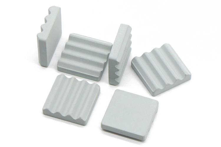 陶瓷散热片是什么？陶瓷散热片的分类、优点、应用领域介绍