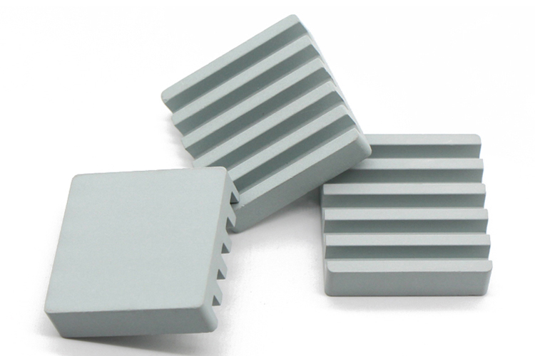 陶瓷散热片是什么？陶瓷散热片的分类、优点、应用领域介绍