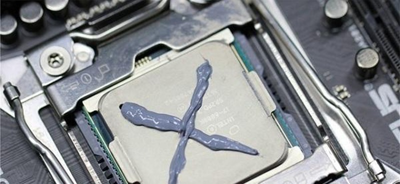 导热硅脂涂抹法:十字涂法 导热硅脂涂抹法:十字涂法