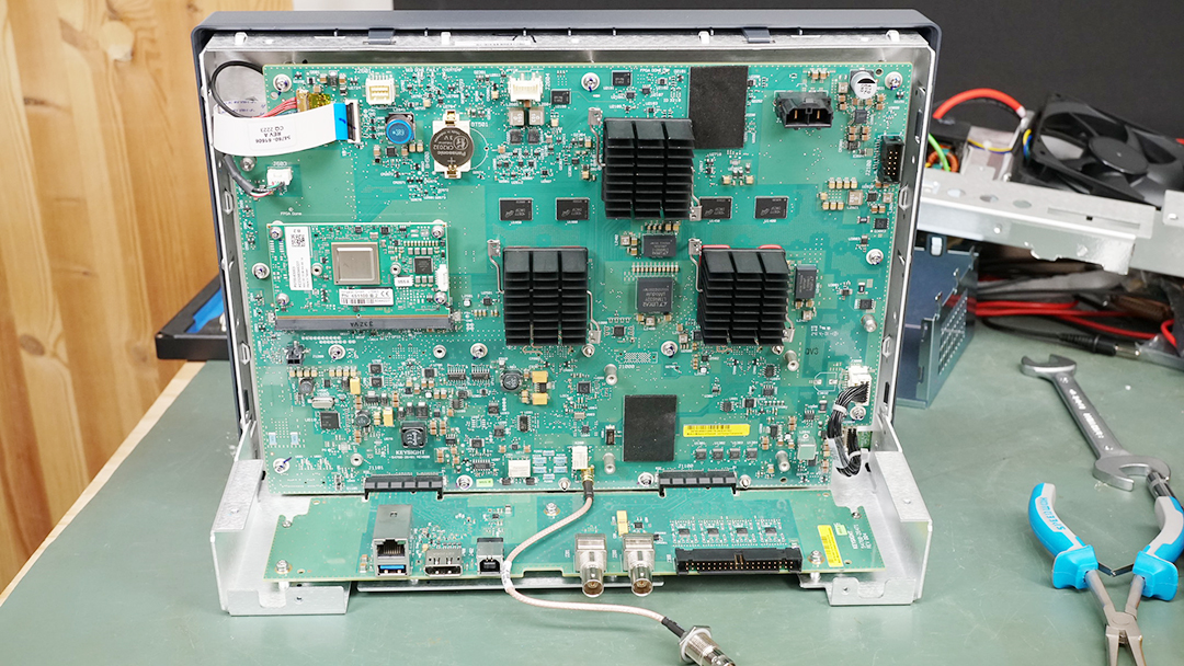 示波器散热结构